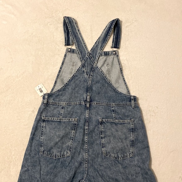 NWT FP We The Free Bibs. Ziggy Denim Overall Straight Leg. Sz. M - Picture 14 of 16